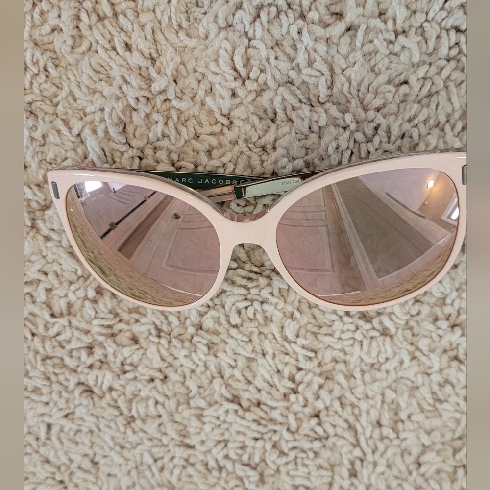 Marc Jacobs Pink Cat-Eye Sunglasses with Mirror Finish